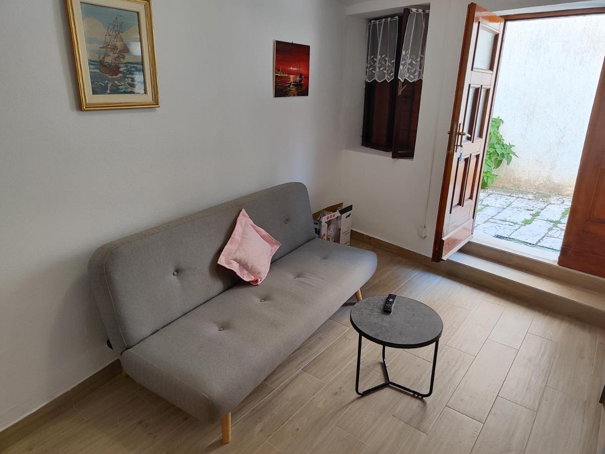 Rd22 Apartment 로비니 외부 사진